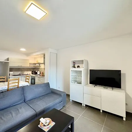 2 Pieces Au Coeur De La De * Propriano