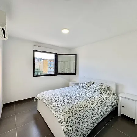 2 Pieces Au Coeur De La De * Propriano