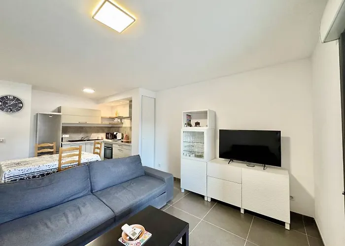 2 Pieces Au Coeur De La De * Propriano